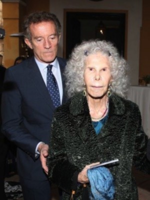 La duquesa de Alba, presidenta de honor de la fundación real academia de medicina y cirugía de Sevilla