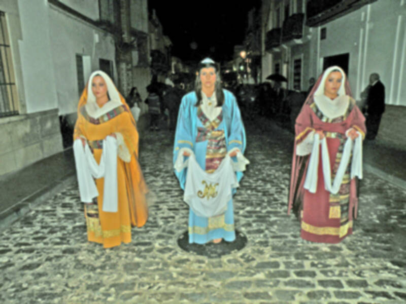 La Hermandad del Nazareno de Alcalá del río sin completar su estación.
