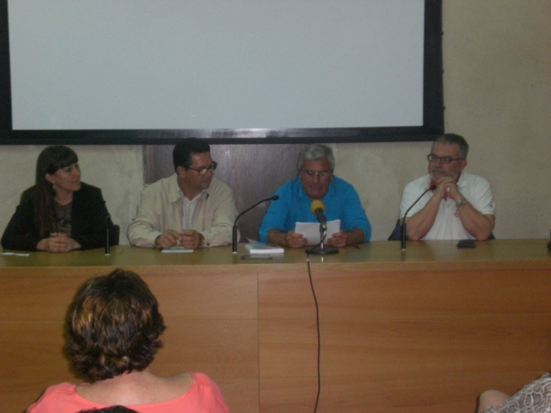 El chipionero Sebastián Tirado presentó su primera novela Capitán Salmedina