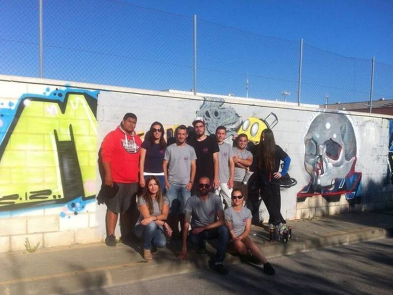 Juventud realiza un taller de grafiti contra el tabaco dentro del programa Chipiona sin drogas