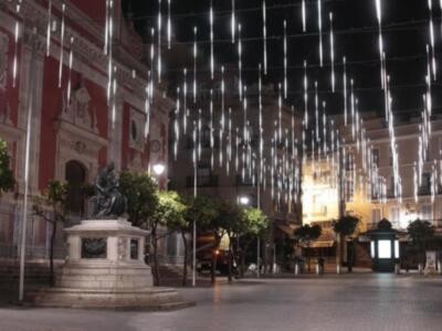 Sevilla enciende su alumbrado navideño