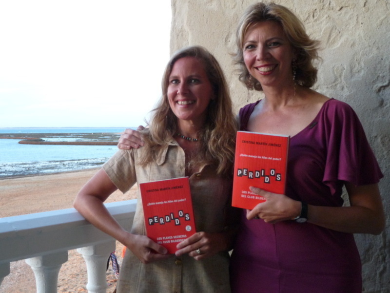 Multitudinario acto de presentación del libro Perdidos de Cristina Martín Jiménez(Chipiona) 