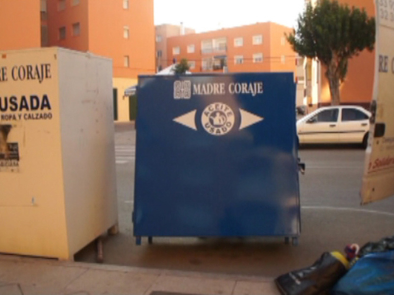 Madre Coraje recogió durante 2014 en Chipiona 29.650 kilos de ropa