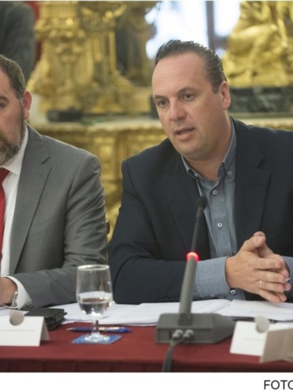 El Pleno defiende la labor de las diputaciones como elemento de cohesión social y aboga por su modernización(Cádiz)