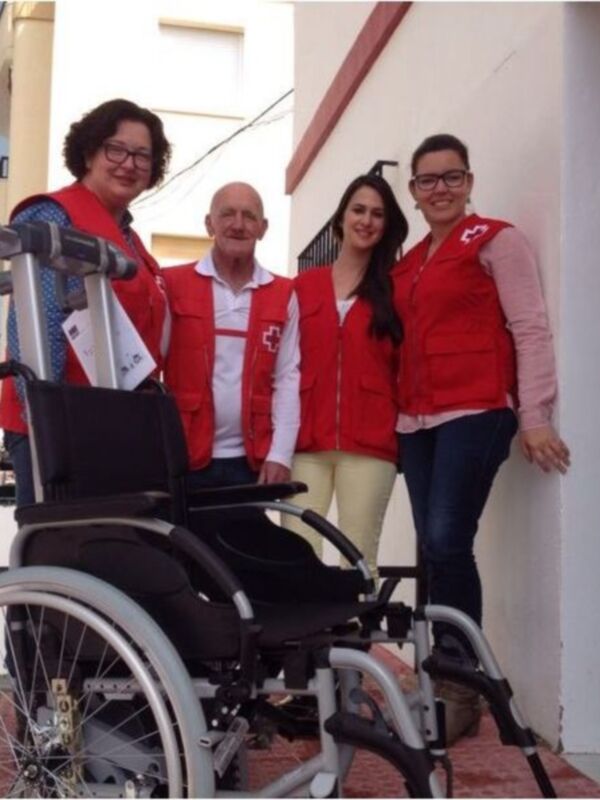 Cruz Roja de Chipiona ya cuenta con el equipo que permite a personas con problemas de movilidad bajar escaleras