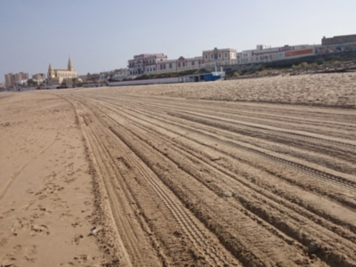 El Gobierno reparará de urgencia los daños del último temporal en las playas de Regla y Camarón   