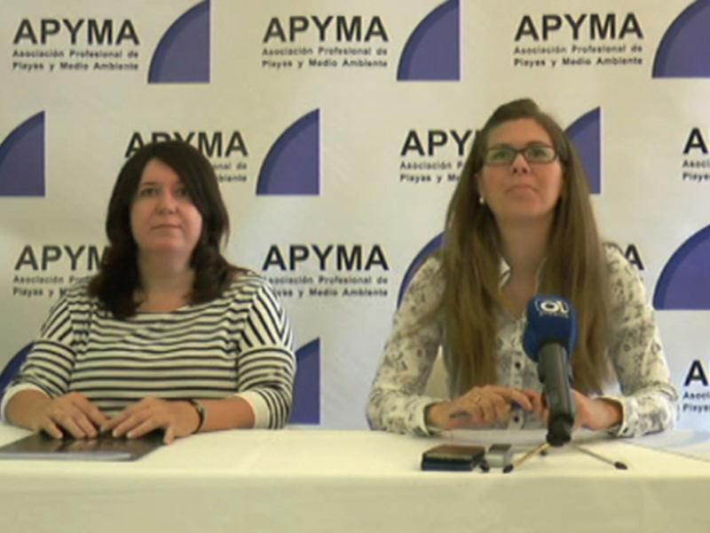 Apyma recuerda que la presencia de perros en las playas es incompatible con la de las personas