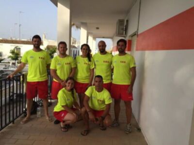 Voluntarios de Protección Civil consiguen reanimar a un hombre de 83 años en parada cardiorrespiratoria en la playa de Camarón