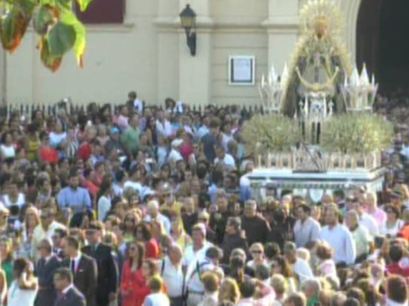 El paso de la Virgen de Regla saldrá el 8 de septiembre con una cuadrilla más de costaleros