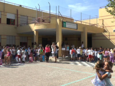 1863 alumnos de infantil y primaria han comenzado hoy el curso escolar en Chipiona