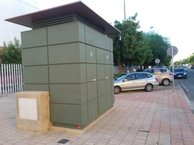 Tussam instala unidades de aseos públicos en la Isla de La Cartuja.