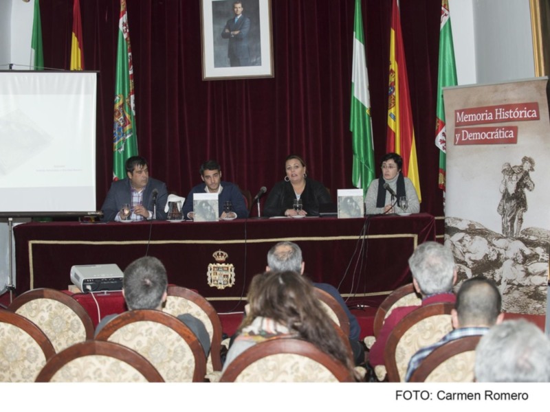 La obra ‘1937. Éxodo Málaga-Almería’ cifra en 300.000 el número de refugiados que huyeron por la carretera de la costa