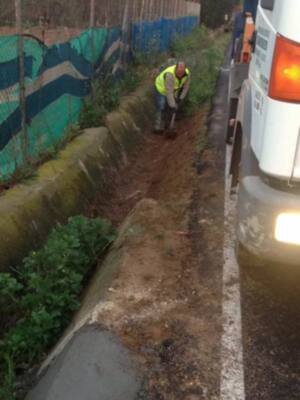 Agricultura acomete la reparación de las cunetas del camino de Jerez