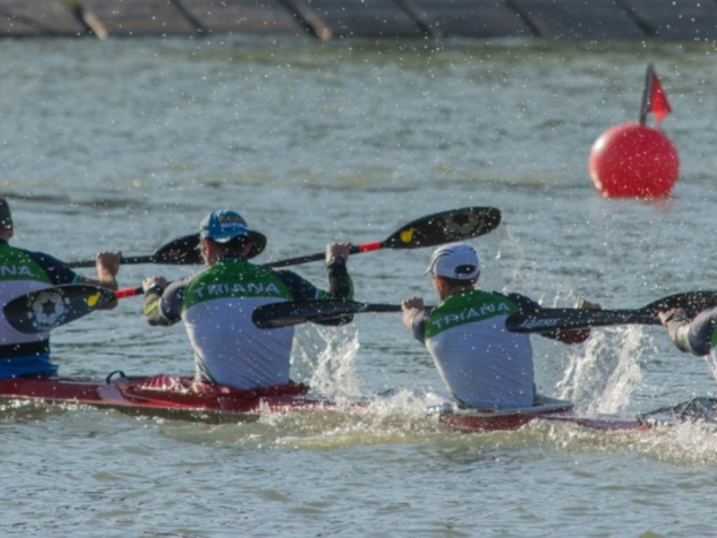 El Campeonato de Andalucía de barcos de equipo, para el Club Piragüismo Triana