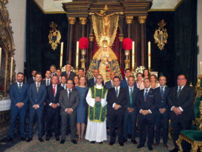 Jura y toma de posesión de los oficiales de la nueva junta de la Hermandad de la Vera-cruz de Alcalá del Río.