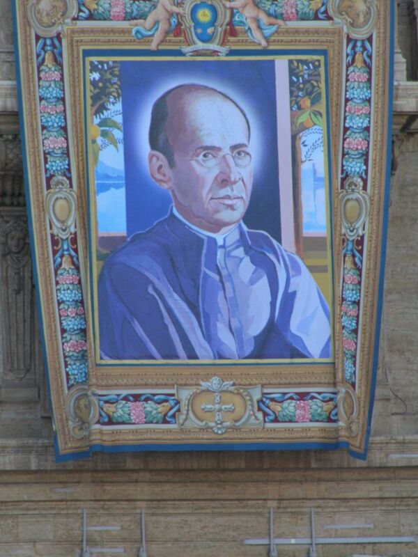 El Papa Francisco declaró Santo al Padre Faustino Míguez fundador de las escuelas Calasancias este fin de semana en Roma.