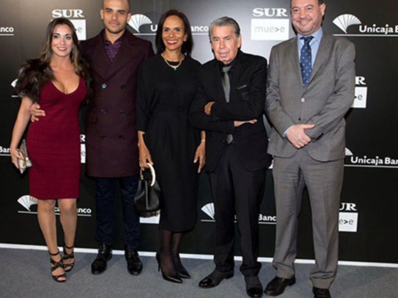 Manolo Santana muy cariñoso con su mujer la abogada Claudia Rodriguez
