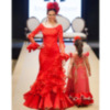 Noelia Margotón, esposa de Víctor Puerto, debuta con su hija Paola en la Pasarela Flamenca de Jerez