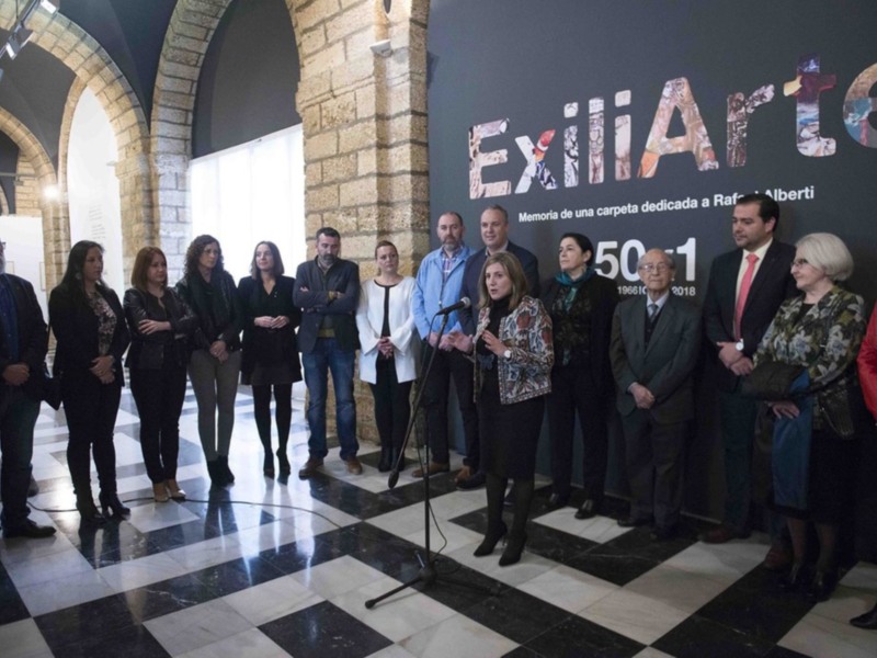 Irene García inaugura la muestra del Día de la Provincia con un homenaje a Alberti y a los artistas que lucharon por la libertad durante la dictadura