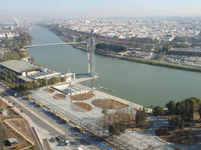 Licencia de obras para retranquear la valla del Pabellón de la Navegación y crear el paseo peatonal de Triana a San Jerónimo