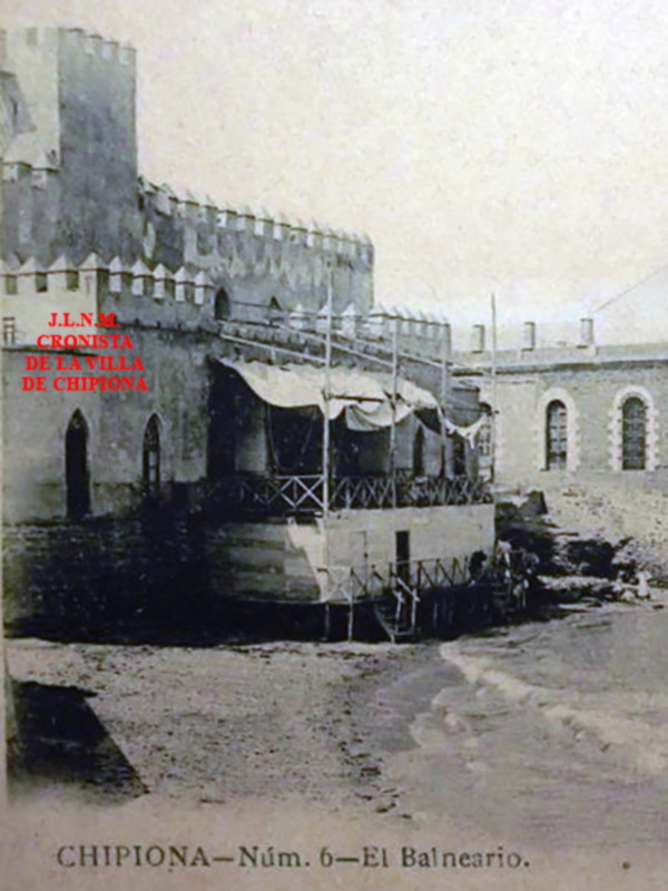 El balneario y la empalizada del Castillo de Chipiona