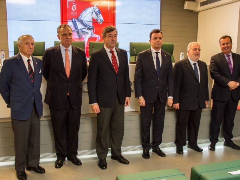 La XXXIII Exhibición de Enganches da la bienvenida a la Feria de Abril con la mayor concentración de carruajes a nivel mundial