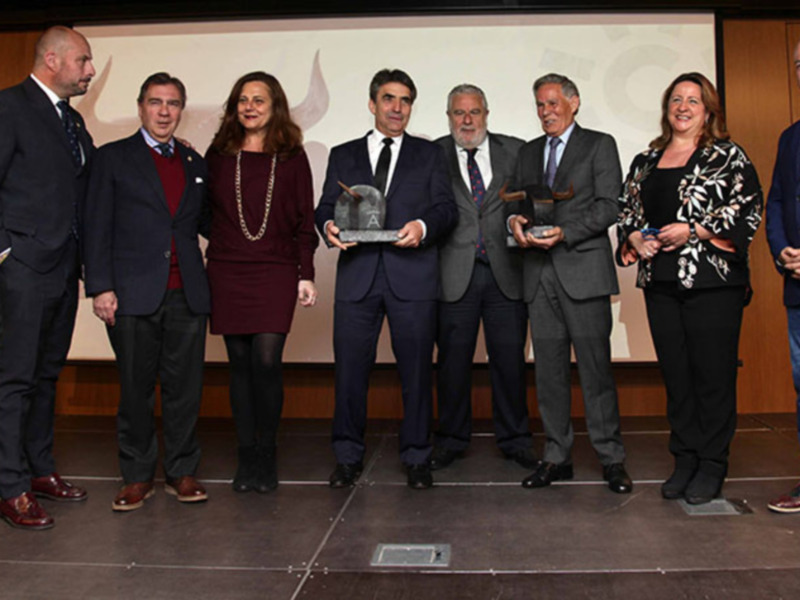 La ganadería de Victorino Martín y Ruiz Miguel, un binomio perfecto en la historia de la tauromaquia, reciben los Premios Carrusel Taurino de Canal Su