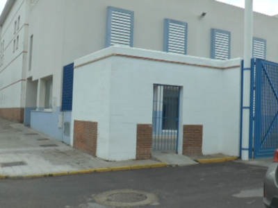 Deportes habilita accesos para los vehículos y la maquinaria de mantenimiento en las pistas del Complejo polideportivo municipal