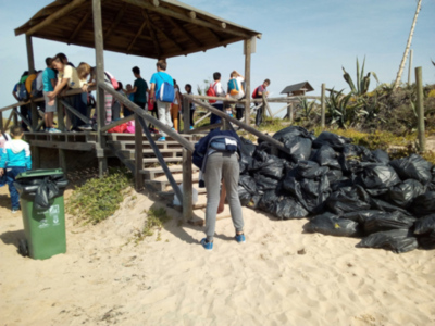 Chipiona participa en el proyecto Libera de concienciación y movilización para mantener limpios los espacios naturales.
