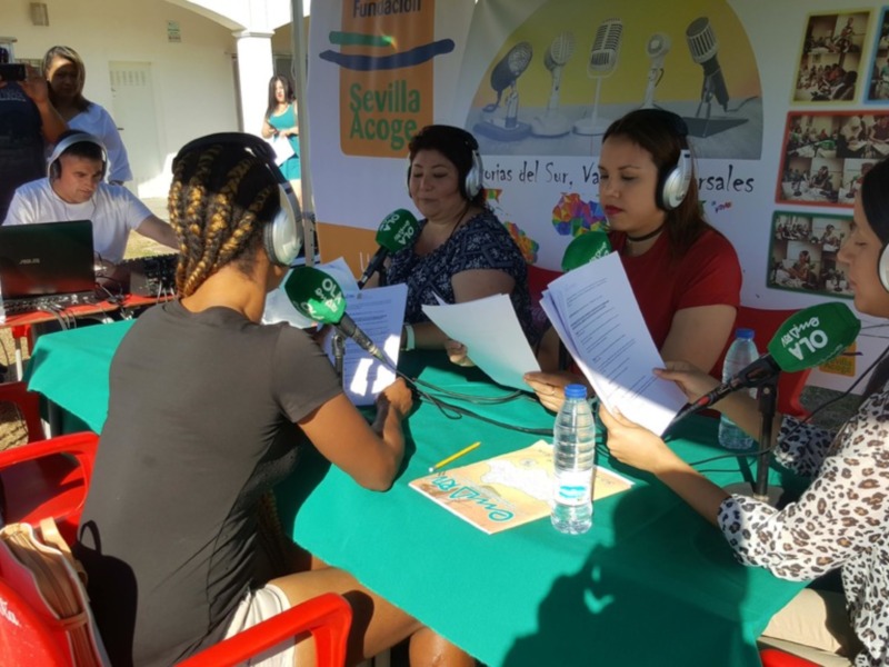 La radio itinerante de EMA-RTV y sus reporteras populares participan este viernes en la iniciativa ‘La música rompe fronteras’