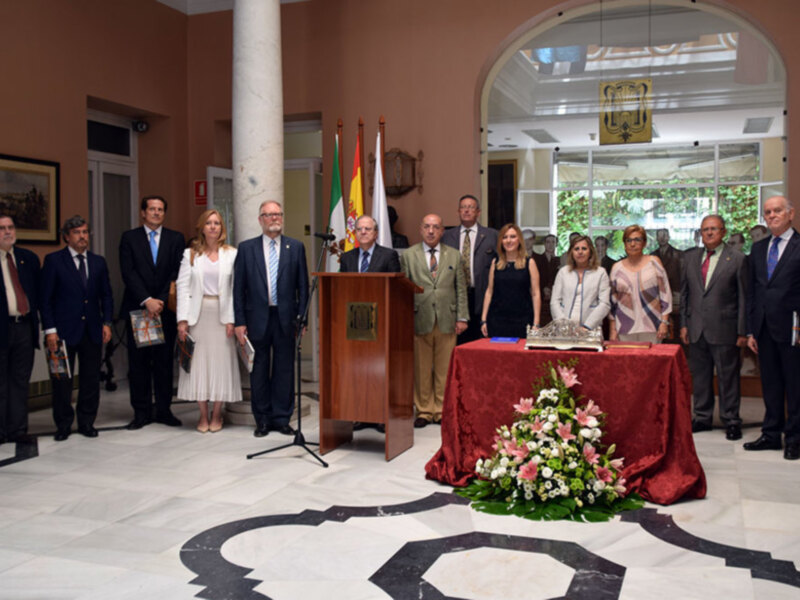 El presidente del Ateneo Alberto Máximo Pérez Calero recibió la visita del Consulado de Sevilla.