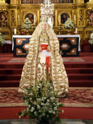 En la Parroquia del Sagrario tuvo lugar la Octava con misa y Besamanos de la Patrona de Sevilla.