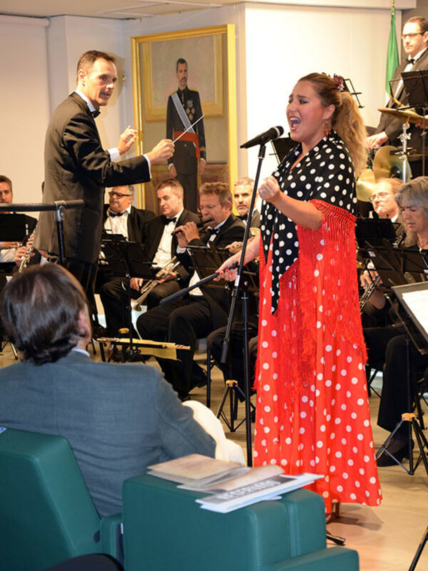 Laura Gallego cantó en el concierto de la Caja Rural del  Sur de Sevilla.