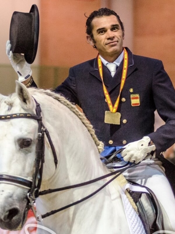 Ignacio López Porras medalla de bronce en una Copa del Rey de Doma Clásica que también cerró una exhibición de riendas largas