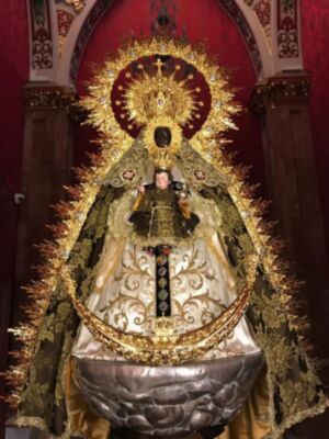 El niño de la Virgen de Regla ya se encuentra de nuevo en su lugar tras haber sido restaurado