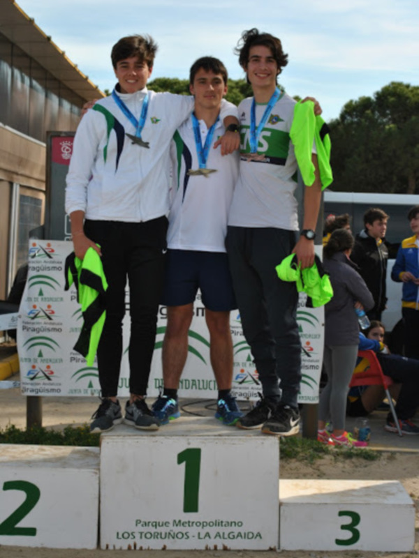 El Náutico Sevilla, campeón de Andalucía de piragua cross