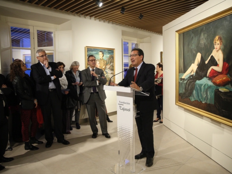 La Fundación Cajasol inaugura su nueva sala de Exposiciones con una muestra sobre la mirada en la mujer de  Enrique Ochoa