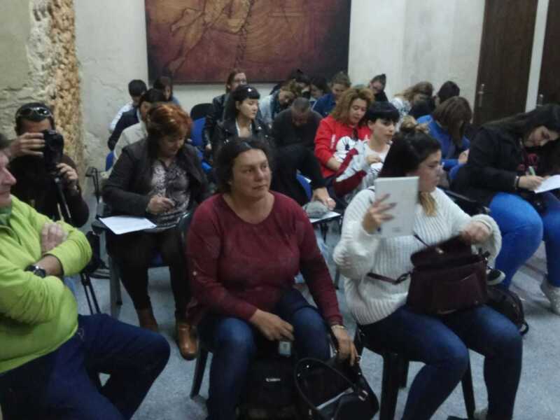 Casi una treintena de chipioneros participan desde ayer en un curso de iniciación a la fotografía organizado por el Área de Cultura