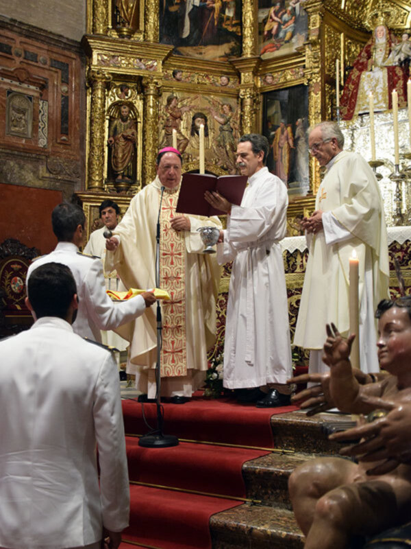 Misa Pontifical por los héroes del viaje a las indias por Eduardo Magallanes, Sebastián el Cano y sus tripulaciones.