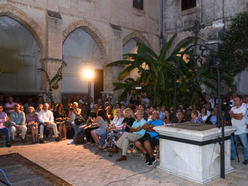El Claustro del Monasterio de Regla del siglo XV, epicentro de la vida de Rocío Jurado.