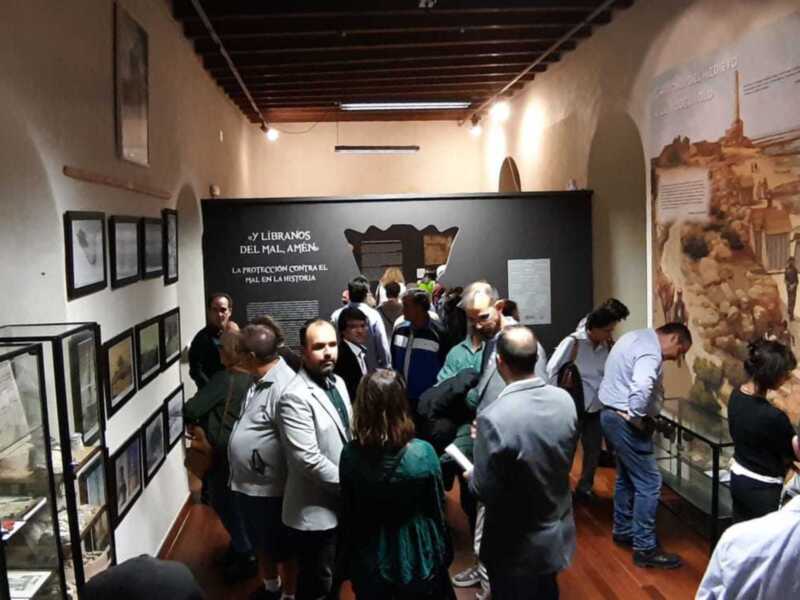 La Asociación Caepionis ofrece en el Castillo una completa muestra de la lucha del hombre a través de la historia por librarse del mal
