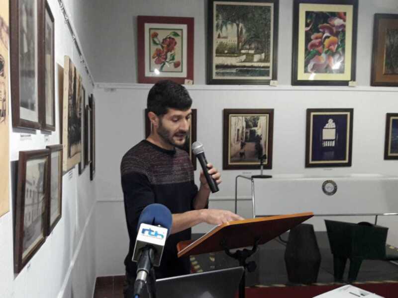El historiador y concejal Sebastián Guzmán ofreció en su conferencia una completa visión sobre la historia del vino en Chipiona