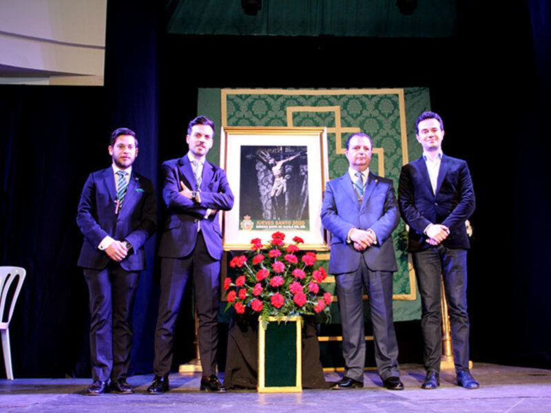 Acto de presentación del cartel del Jueves Santo y la V Edición del anuario de la Hermandad de la Vera-cruz de Alcalá del Río