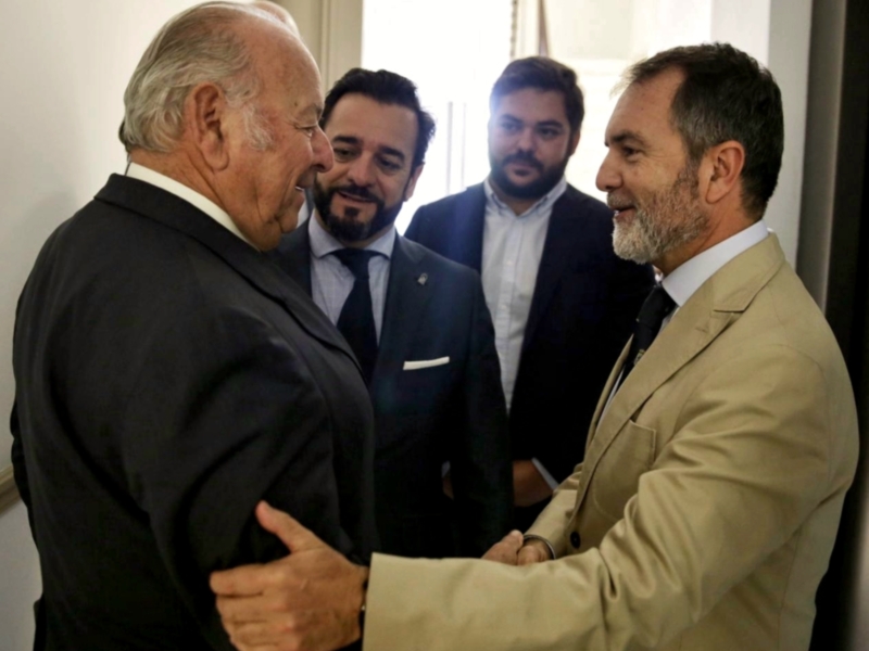 La Real Escuela Andaluza del Arte Ecuestre rinde homenaje a Álvaro Domecq en su ochenta cumpleaños