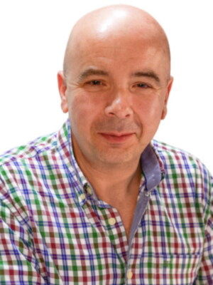 Fran Lopez de Paz: “Hay libros que no se olvidan en la vida con el del padre Cué “Cómo llora Sevilla…”