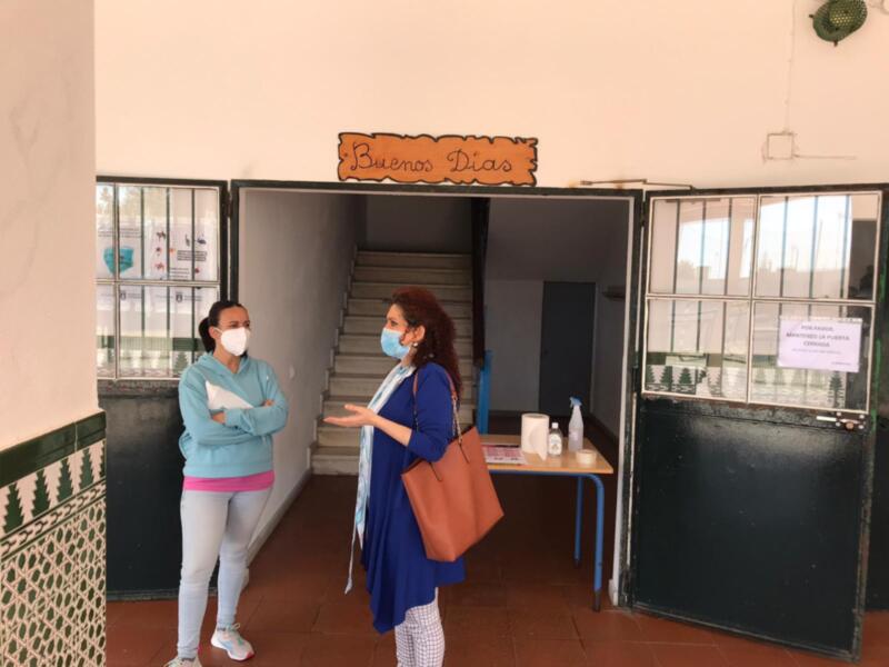 Normalidad en la reapertura de los centros educativos de Chipiona para proseguir con la escolarización y otros trámites