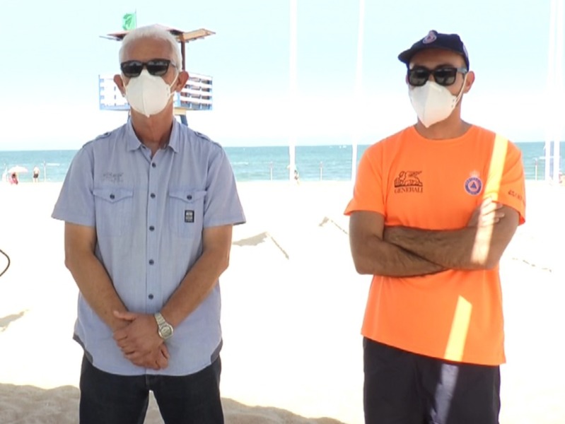 Protección Civil incrementa el número de voluntarios y el de botiquines en las playas de Chipiona
