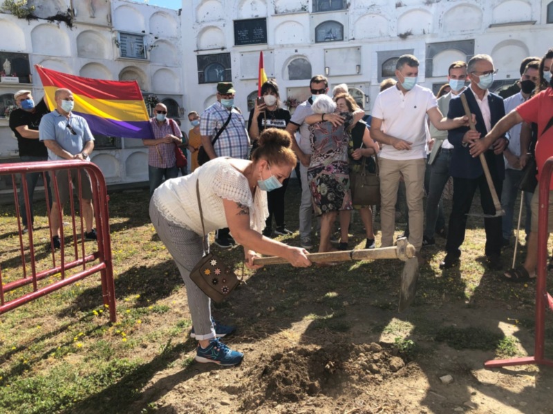 Avanza la fase de exhumación en Jimena con la localización de restos de diez represaliados
