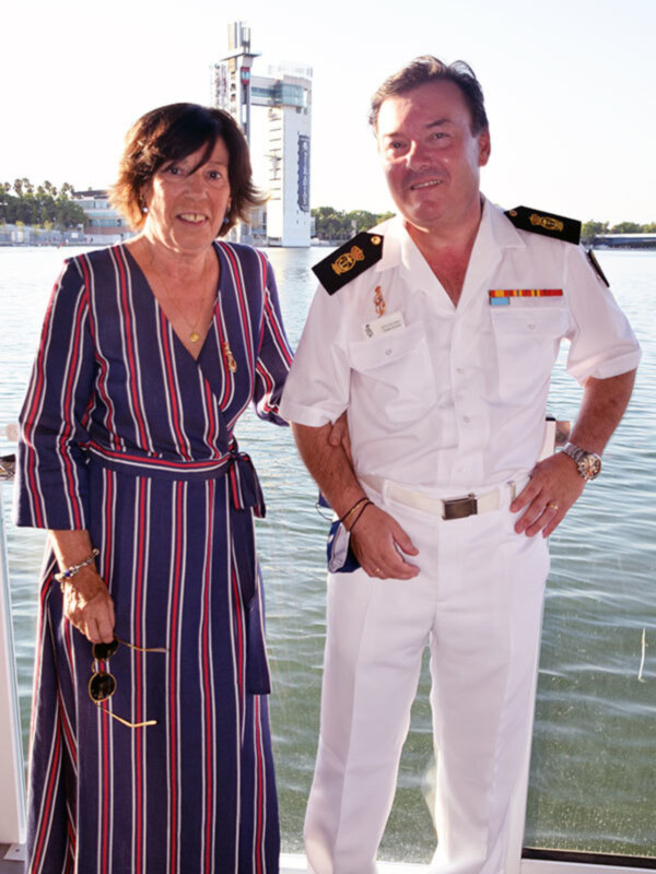 Buendía en tours por la Real Liga Naval Española por el Guadalquivir con motivo del Carmen.