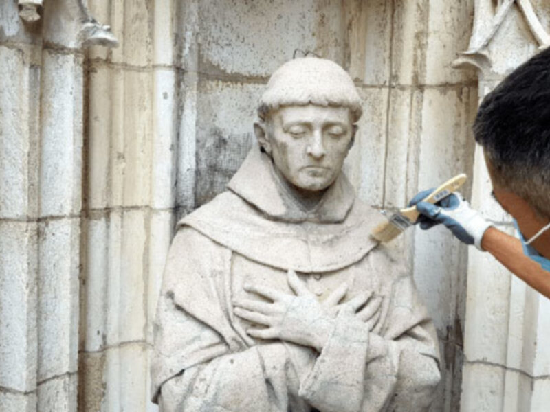 Proyecto de intervención y restauración de los atrios de las puertas de los Palos y del Príncipe de la Catedral hispalense 